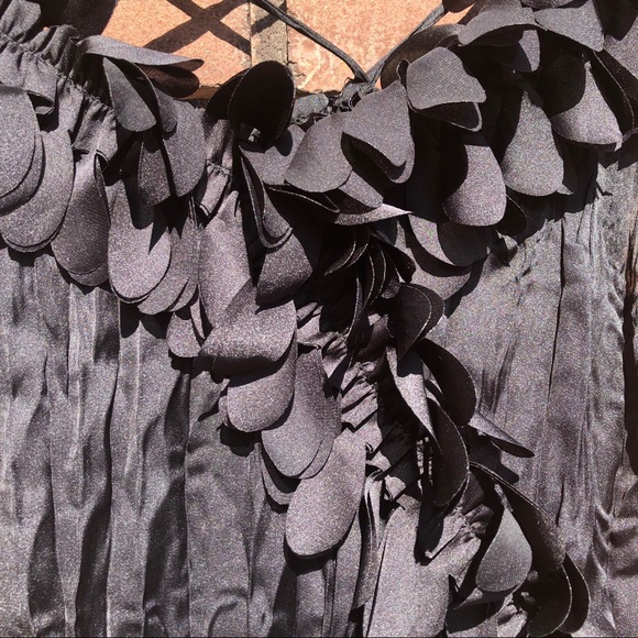 LAPIS GIRL Cute black wrinkly stretchy top NWOT - Picture 3 of 4